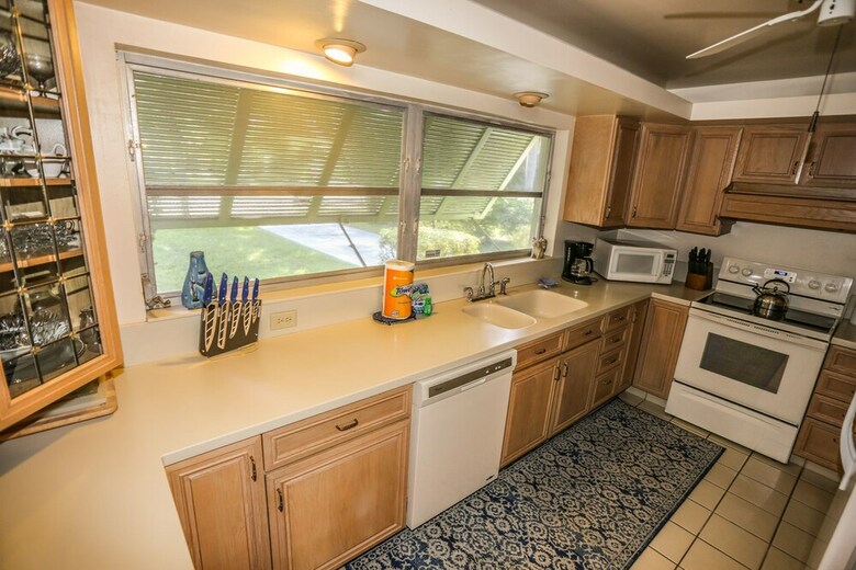 5155 Williams Dr. - M