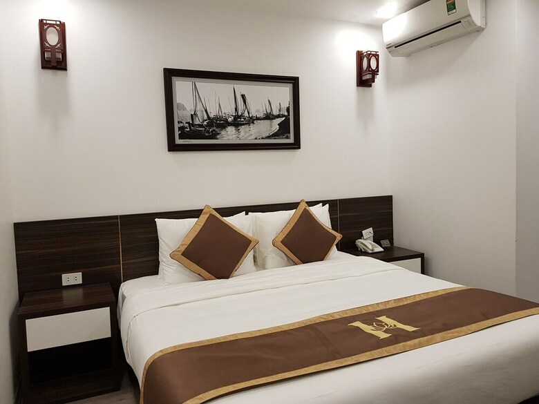 Helen Halong Hotel