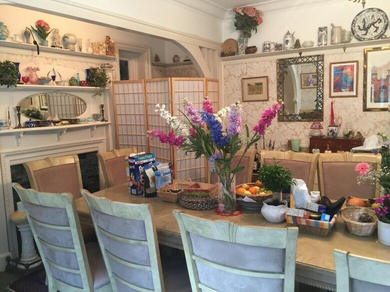 Hotel Discoveries House