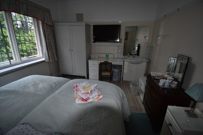 Hotel Discoveries House