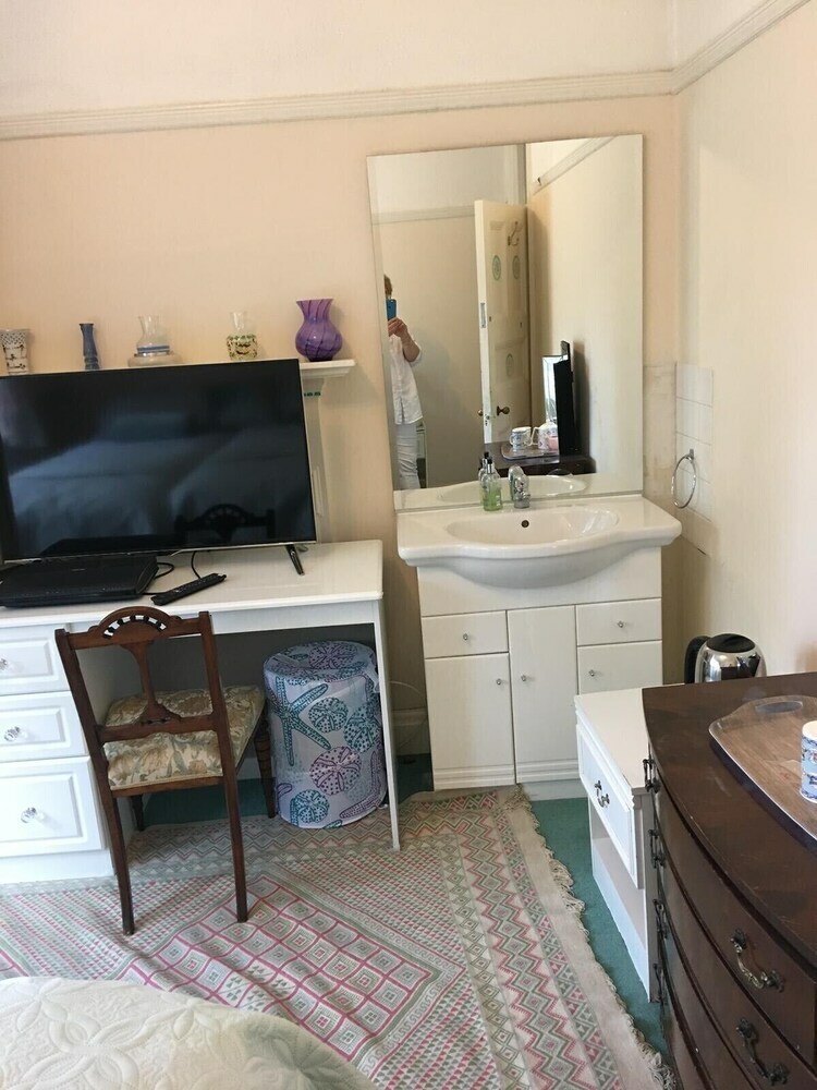 Hotel Discoveries House
