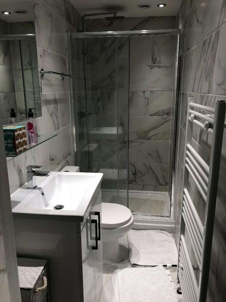 Hotel Discoveries House