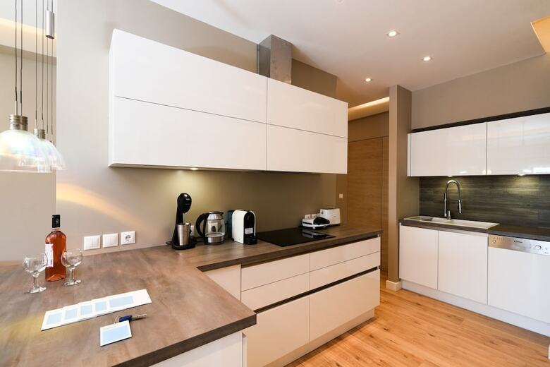 142m� Homm Bright Alimos Apartment With Marina View