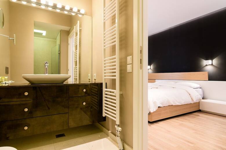 142m� Homm Bright Alimos Apartment With Marina View