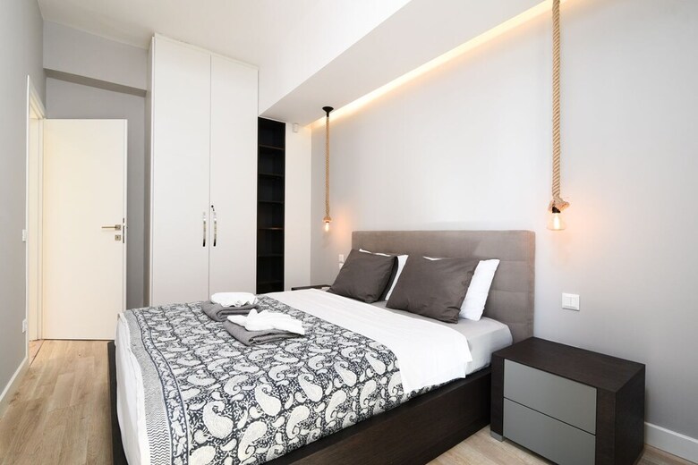 142m� Homm Bright Alimos Apartment With Marina View