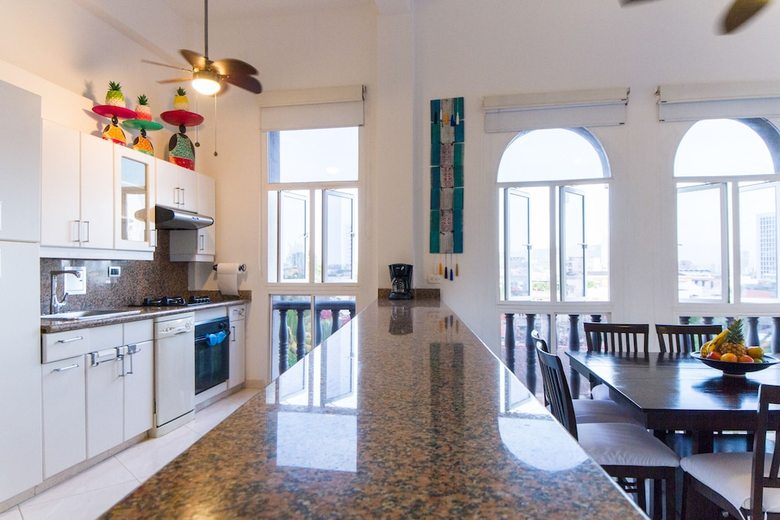 Apartamentos Old City Deluxe Condo By Nomad Guru