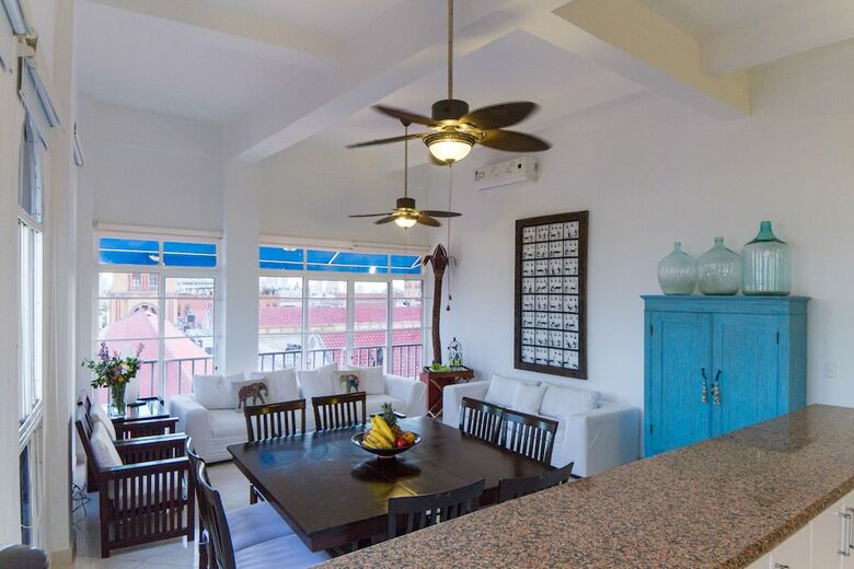 Apartamentos Old City Deluxe Condo By Nomad Guru