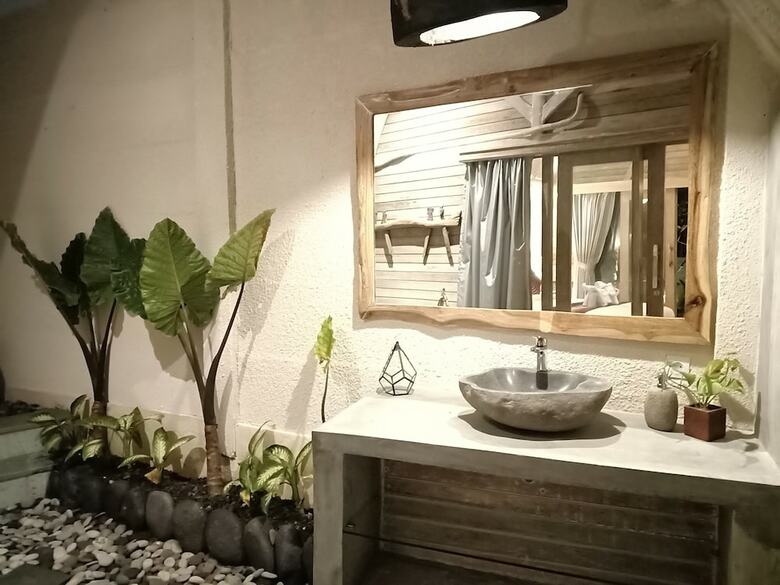 Bed & Breakfast Kompyang Cottage