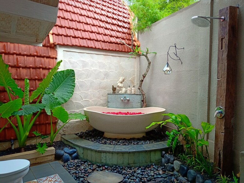 Bed & Breakfast Kompyang Cottage