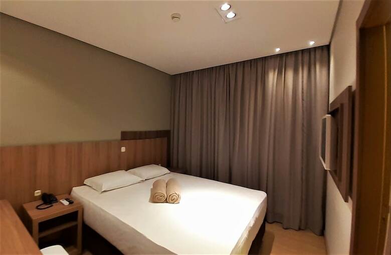 Pinn� Business Hotel