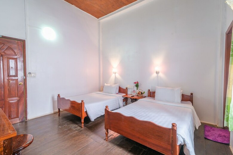 Bed & Breakfast Five Rose Siem Reap Hostel