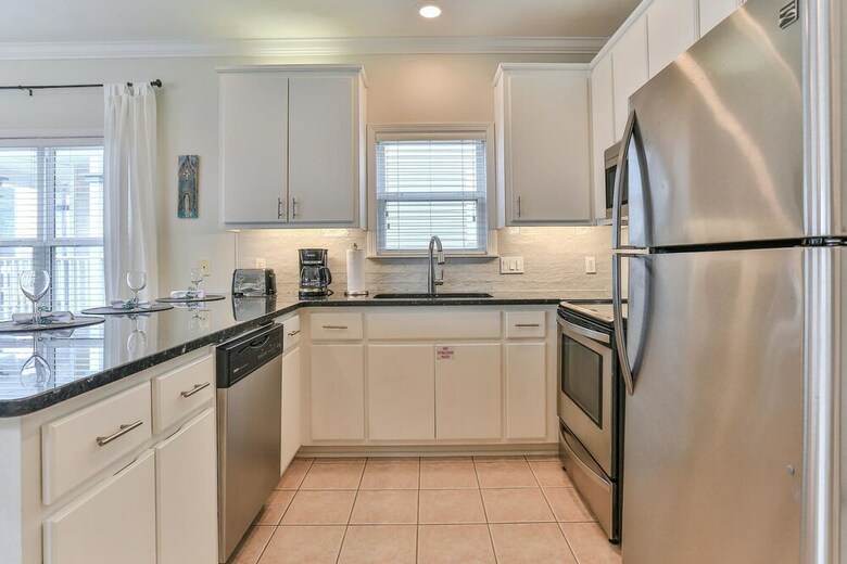 Ocean View Abode Luxurious 4bd, Walk To Beach!