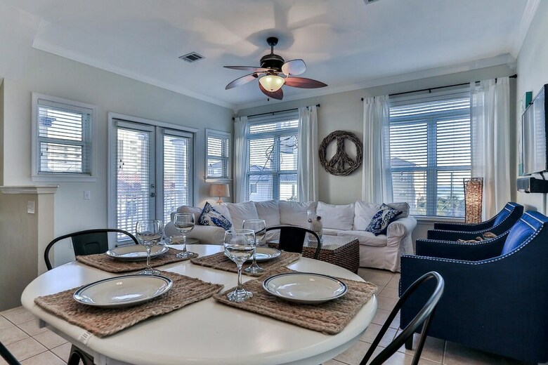 Ocean View Abode Luxurious 4bd, Walk To Beach!