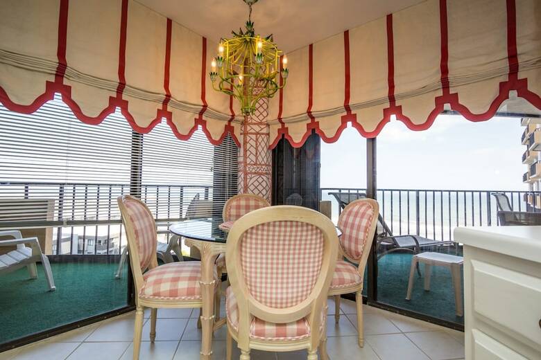 Maisons-sur-mer #608 Ocean Front