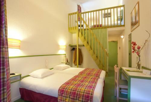 Logis Hotel Les Cedres