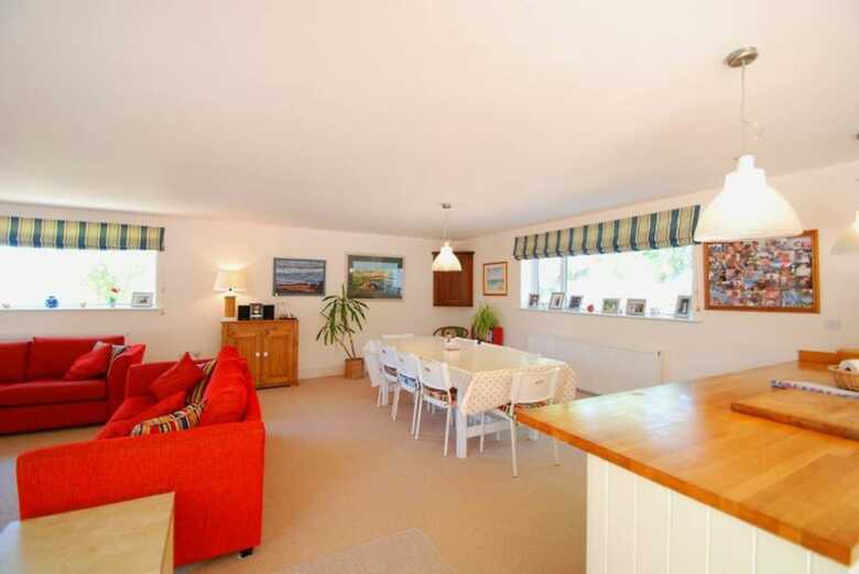 Wavecrest Cottage