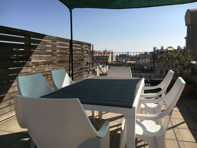 Apartamentos �tico Fant�stico Con Terraza En El Centro