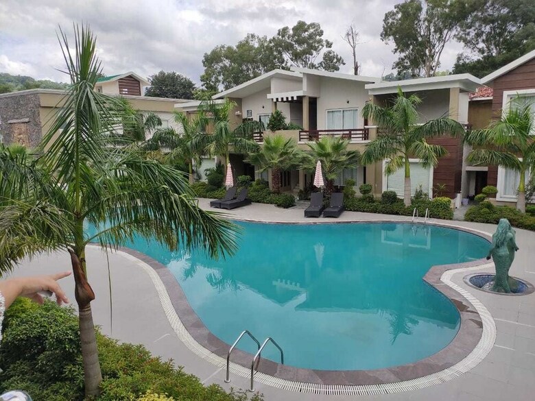 Hotel Maulik Mansion Resort
