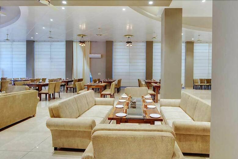 Hotel Maulik Mansion Resort