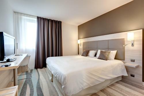 Brit Hotel Vend�e Mer