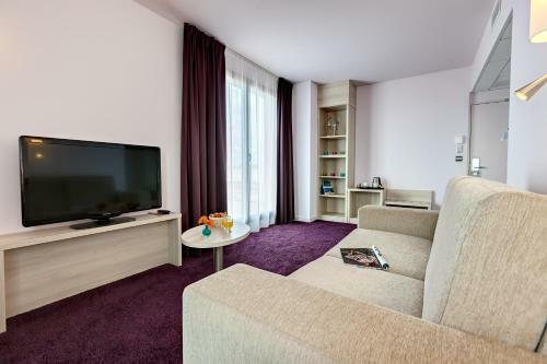 Brit Hotel Vend�e Mer