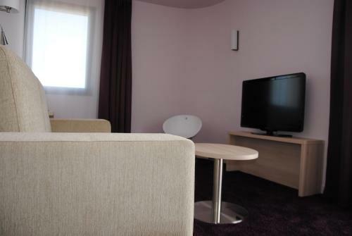 Brit Hotel Vend�e Mer