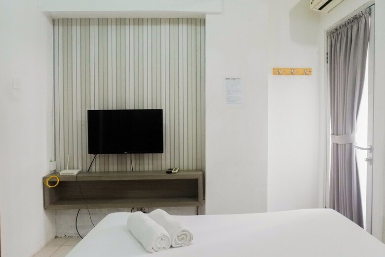 Relaxing Studio Apartment At Pavilion Permata