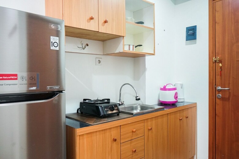 City View Studio Apartment At Titanium Square