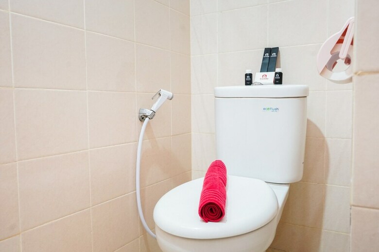 City View Studio Apartment At Titanium Square