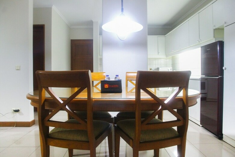 Comfortable And Homey 2br Pondok Klub Villa Apartment