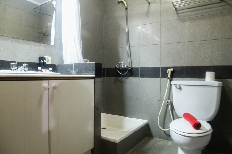 Comfortable And Homey 2br Pondok Klub Villa Apartment