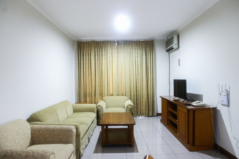 Comfortable And Homey 2br Pondok Klub Villa Apartment