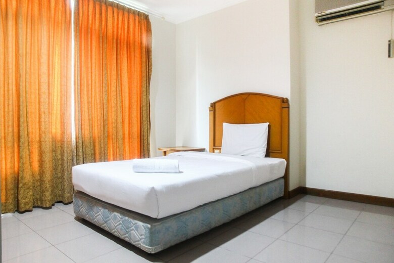 Comfortable And Homey 2br Pondok Klub Villa Apartment