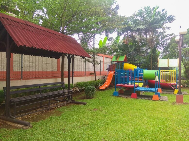 Comfortable And Homey 2br Pondok Klub Villa Apartment