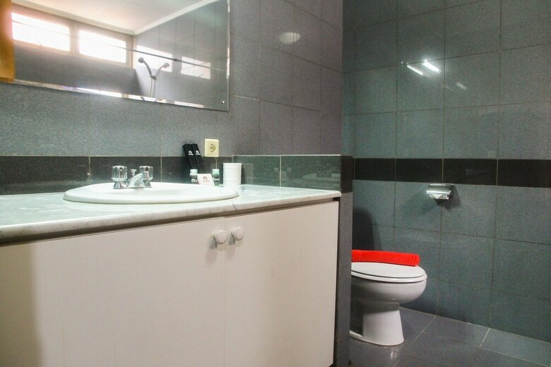 Comfortable And Homey 2br Pondok Klub Villa Apartment