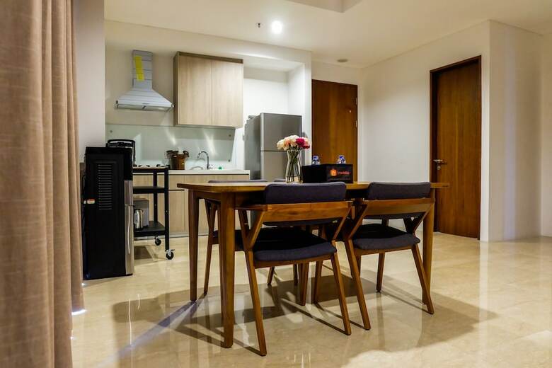 Spacious Elegant 2br Veranda Residence @ Puri Apartment