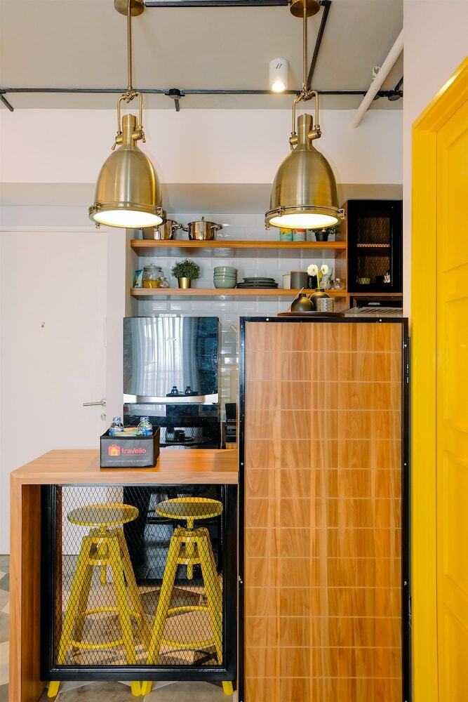 Modern And Stylish 2br Pakubuwono Terrace Apartment