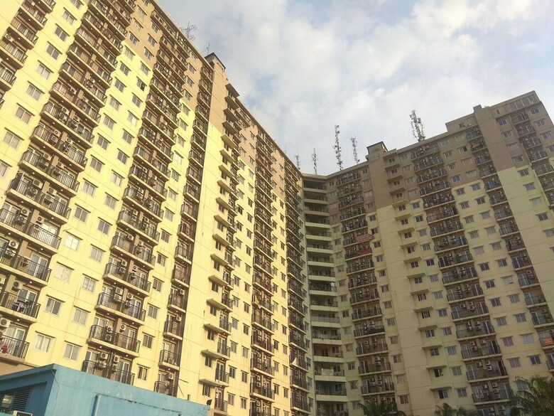 Colorful 2br Apartment @ Mutiara Bekasi