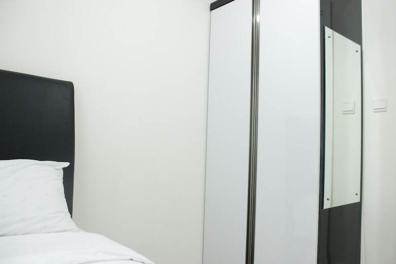 Direct Access To Pool 2br Apartment At Parahyangan Residence