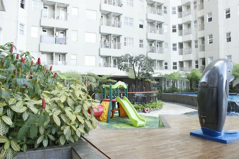 Direct Access To Pool 2br Apartment At Parahyangan Residence