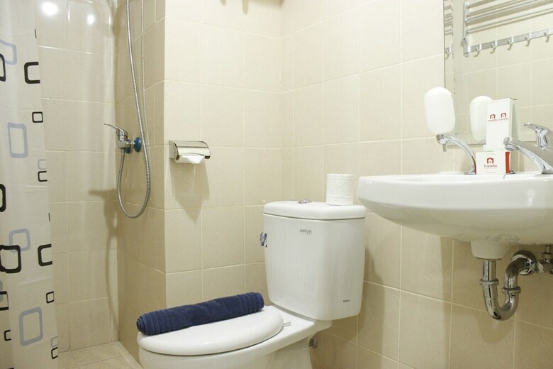 Direct Access To Pool 2br Apartment At Parahyangan Residence