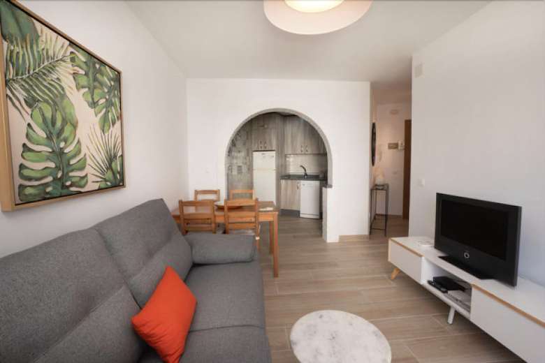 Apartamento Urbanizaci�n Las Palmeras 80