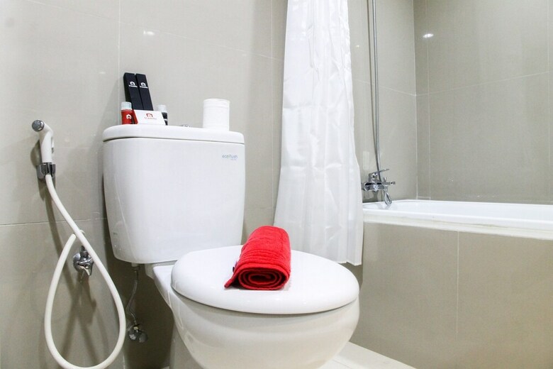 Spacious Studio Room @ Azalea Suites Apartment
