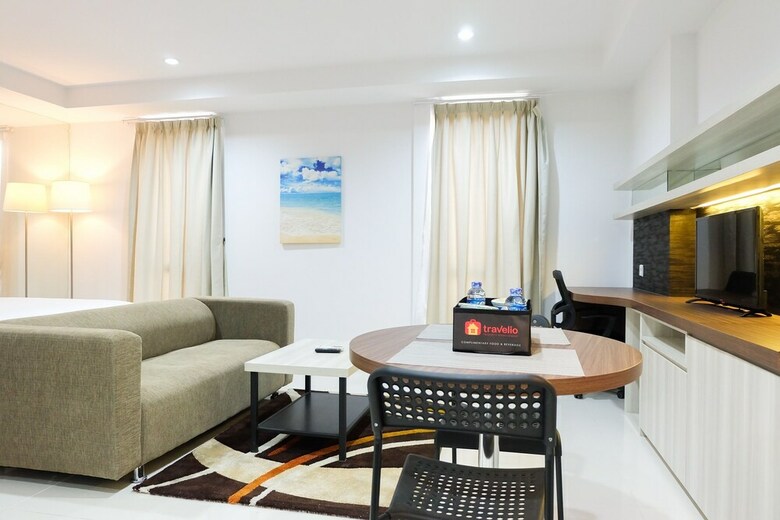Spacious Studio Room @ Azalea Suites Apartment