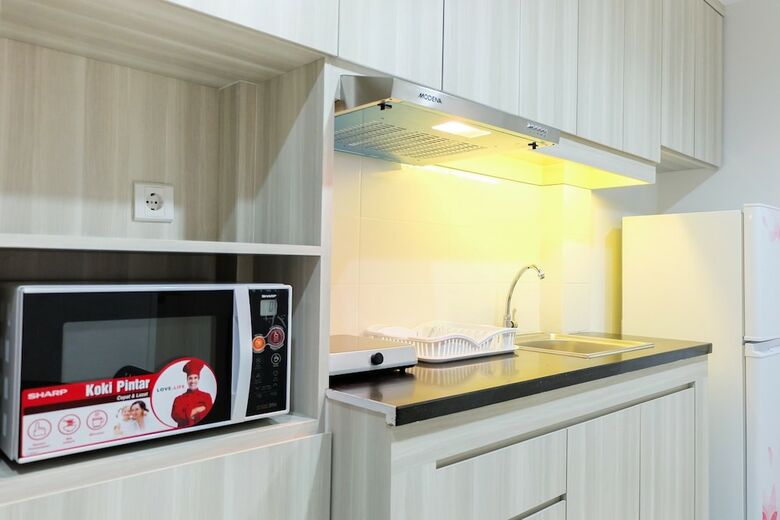 Spacious Studio Room @ Azalea Suites Apartment
