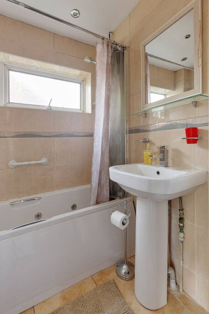 Annas Stylish House