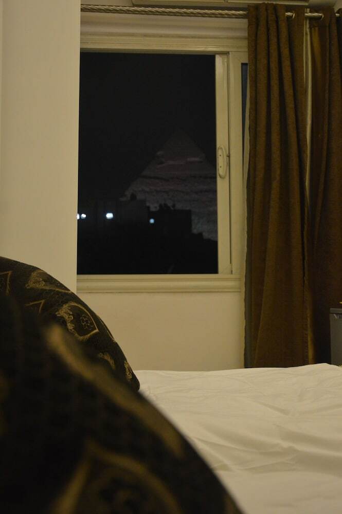 Hotel Pyramids Top Inn