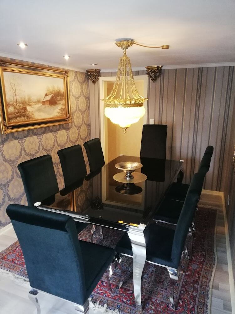 Eleonora Apartment