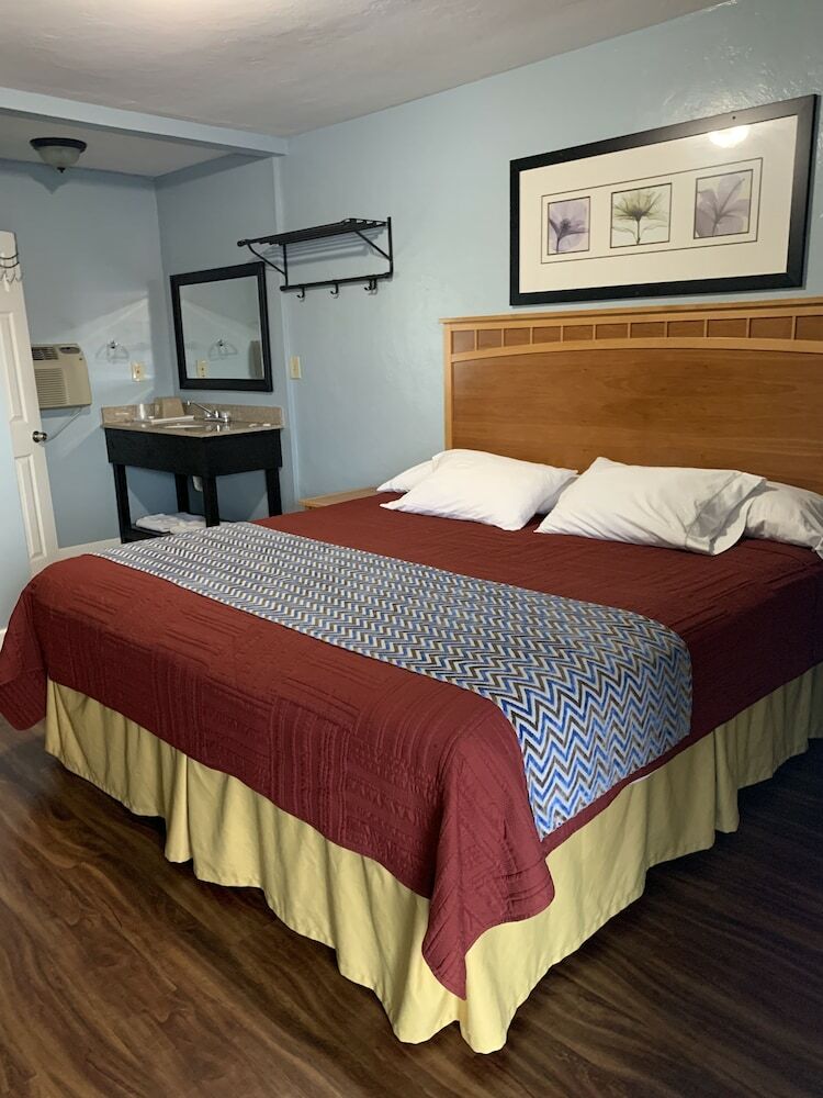 Motel Deluxe Inn