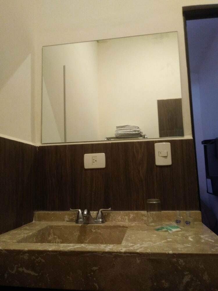 Oyo Hotel 304